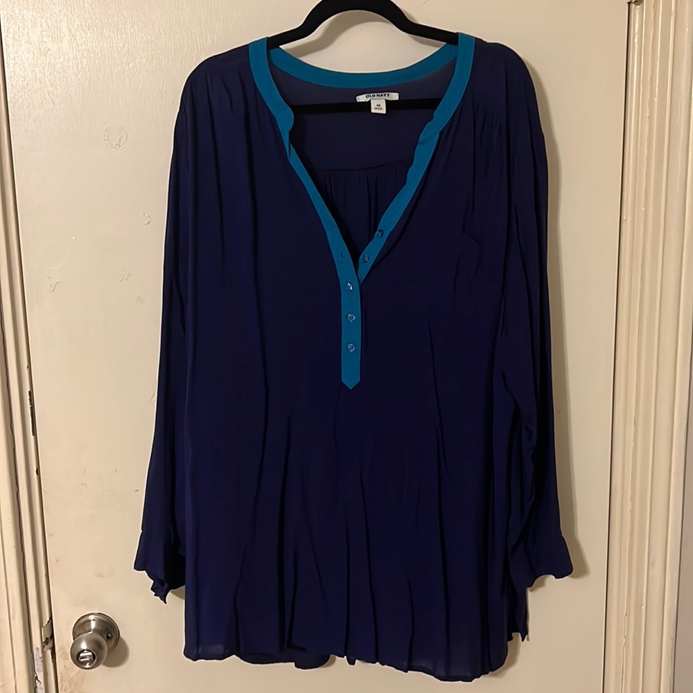 Old Navy top